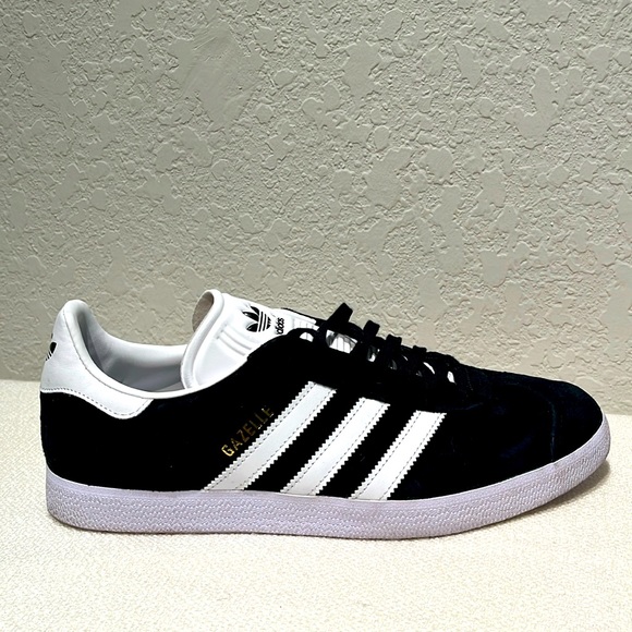 adidas Other - Adidas GASELLE unisex sneakers size 10